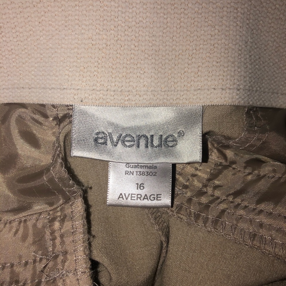 Dress pants - Picture 3 of 3